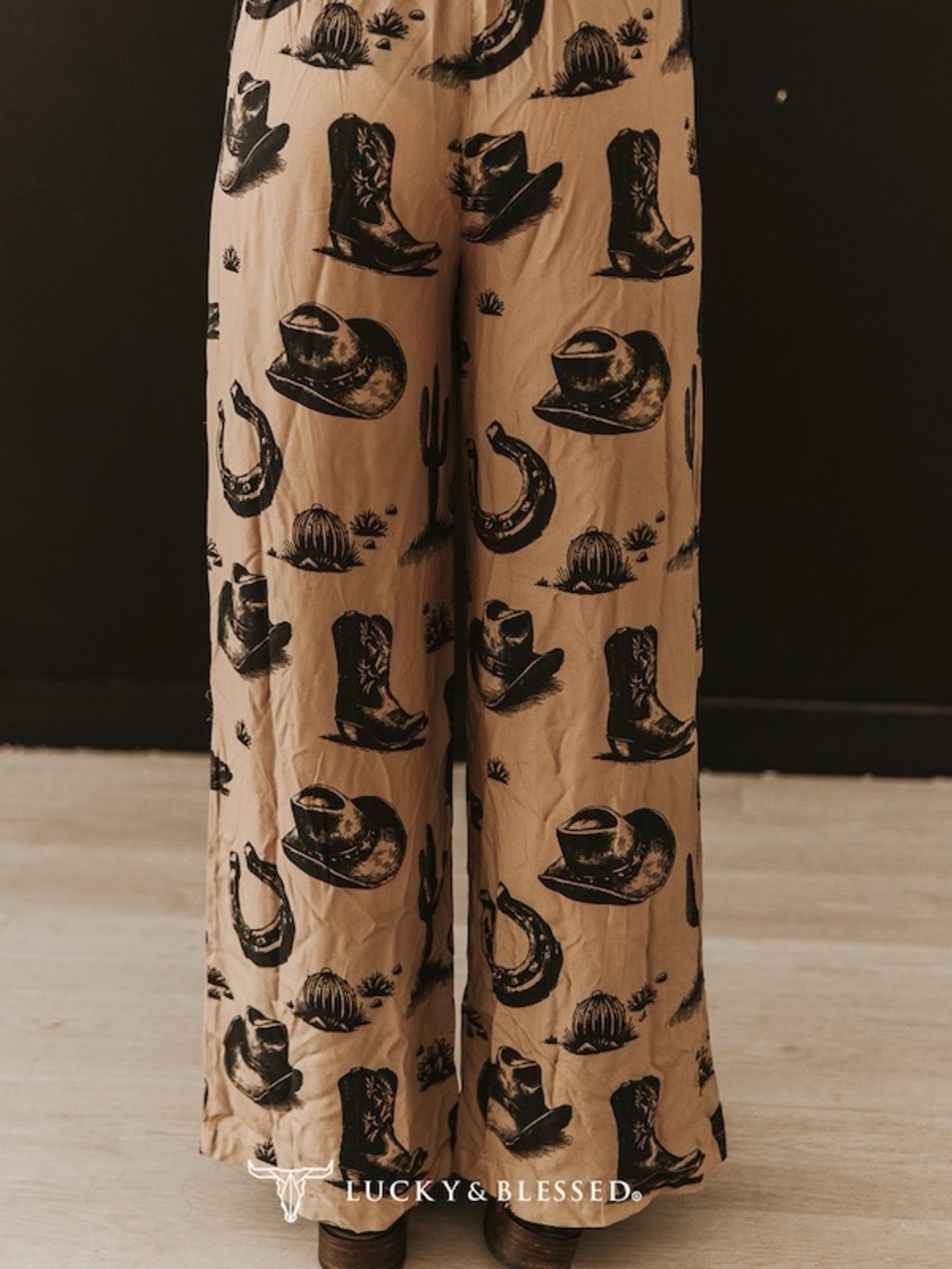 Lucky & Blessed Wide-Leg Elastic-Waist Pants - Western Elements - Picture 5 of 6